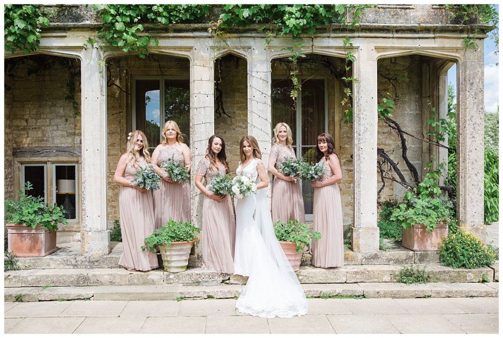 Barnsley house bridal party photographer